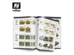 Vallejo Colours of War (Bok)