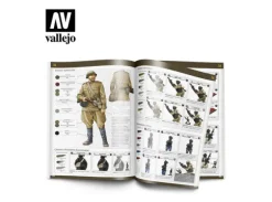 Vallejo Colours of War (Bok)